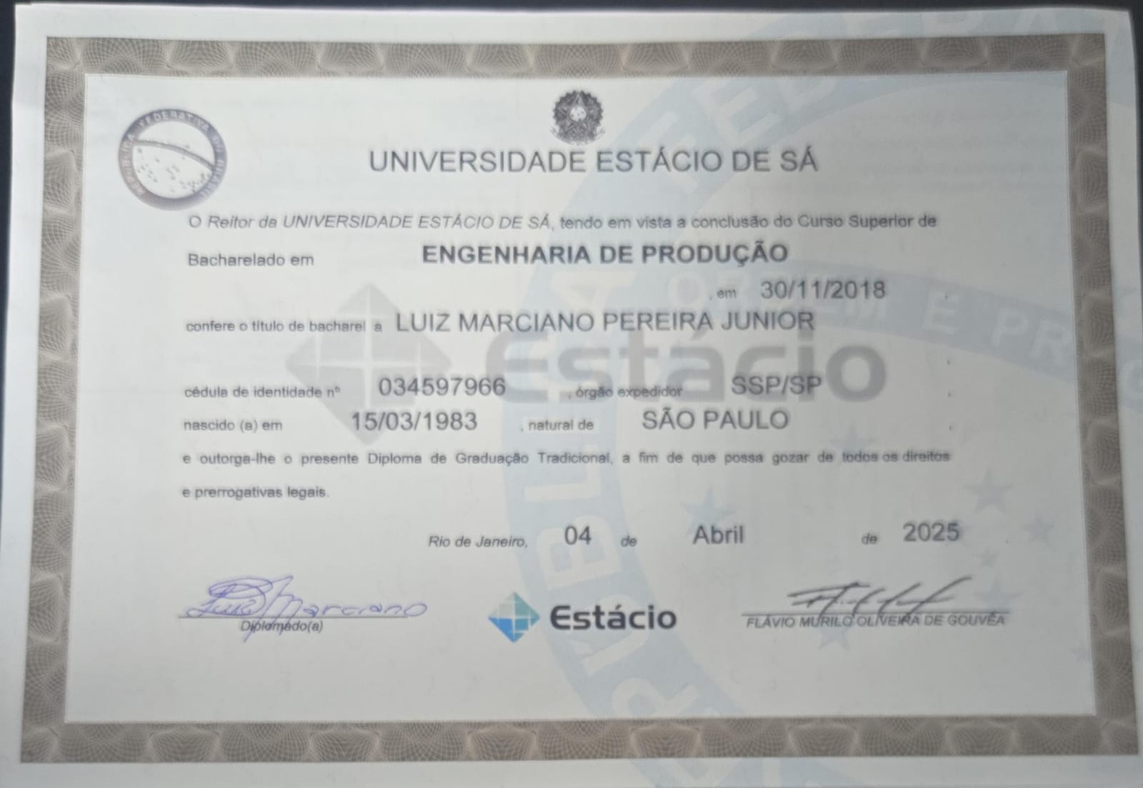 Diploma falso de Luiz Marciano